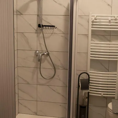 Fly Bed and breakfast